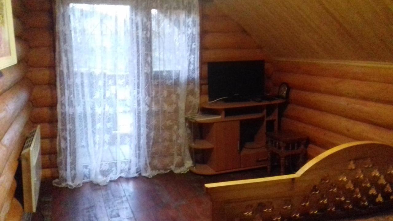 Затишний Будиночок Bukovets Esterno foto