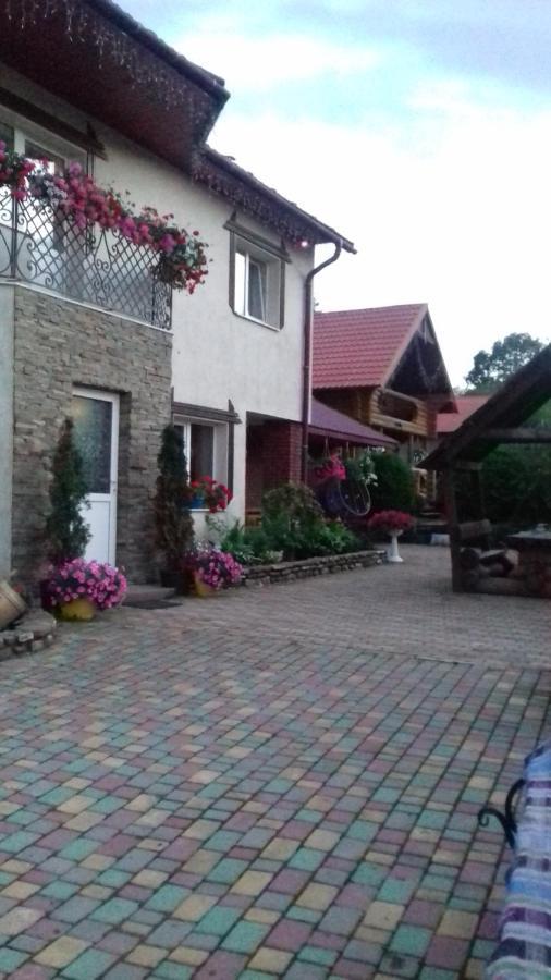 Затишний Будиночок Bukovets Esterno foto