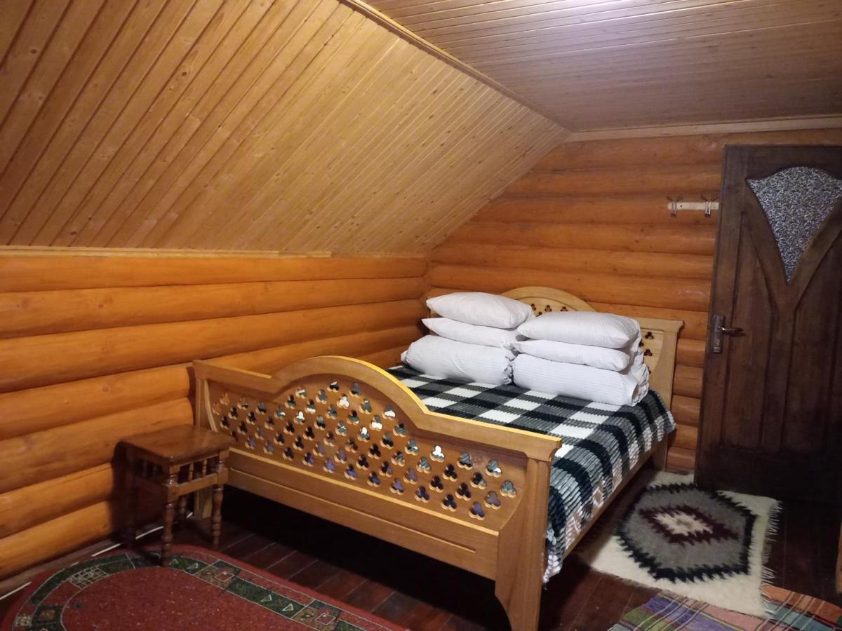 Затишний Будиночок Bukovets Esterno foto