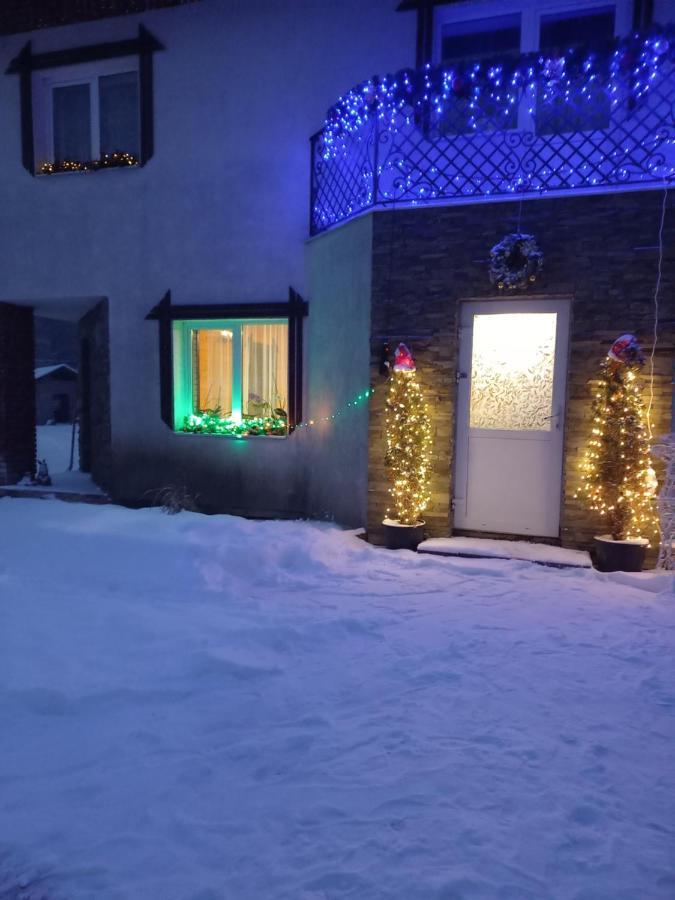 Затишний Будиночок Bukovets Esterno foto