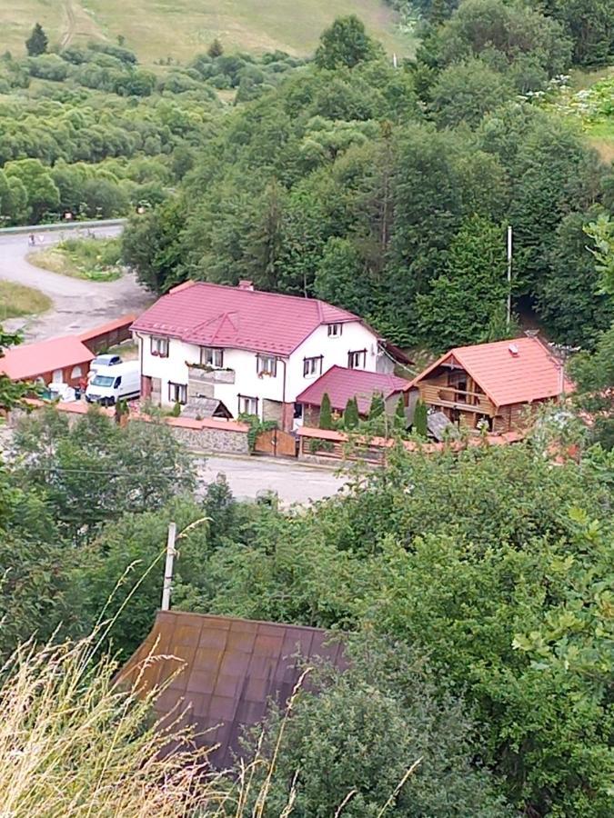 Затишний Будиночок Bukovets Esterno foto