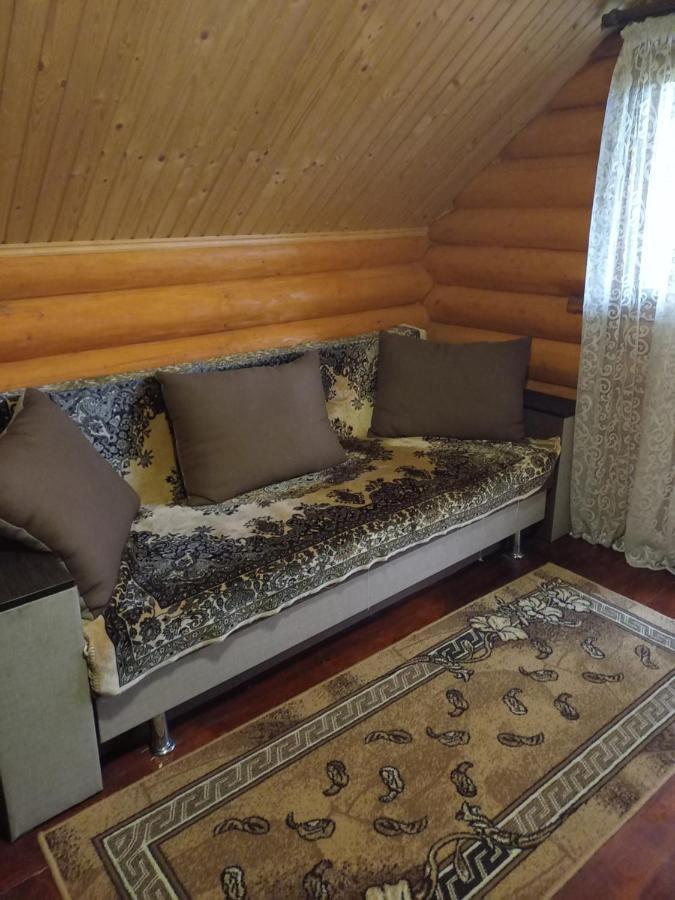 Затишний Будиночок Bukovets Esterno foto
